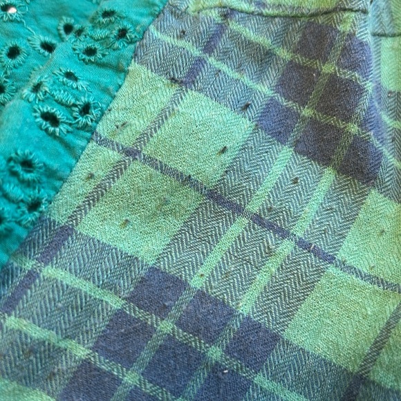 Miss Me Embroidered Flannel Button Down Shirt. Ladies Medium. - Picture 9 of 13